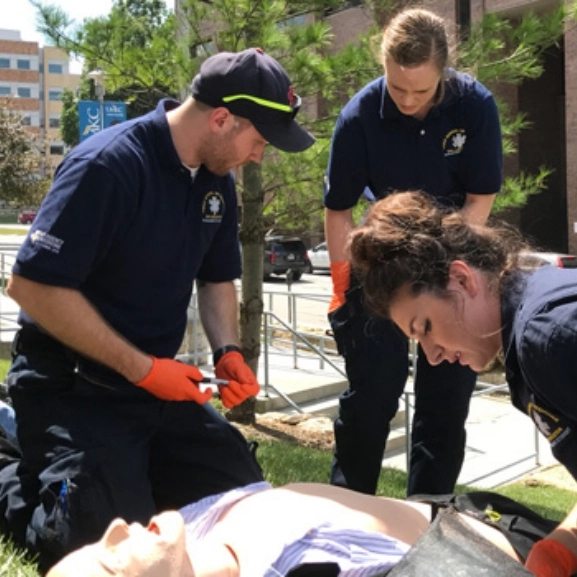 Emergency Medicine students practice an emergency resuscitation procedure.