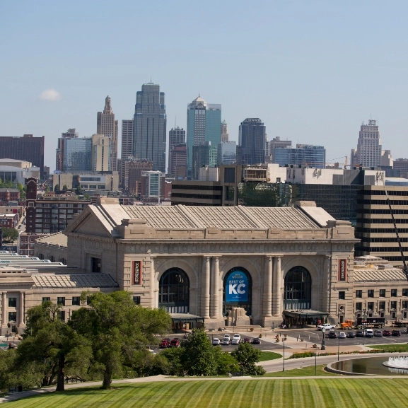 Photo of Union Station and the Kansas City skyline on a beautiful sunny day.